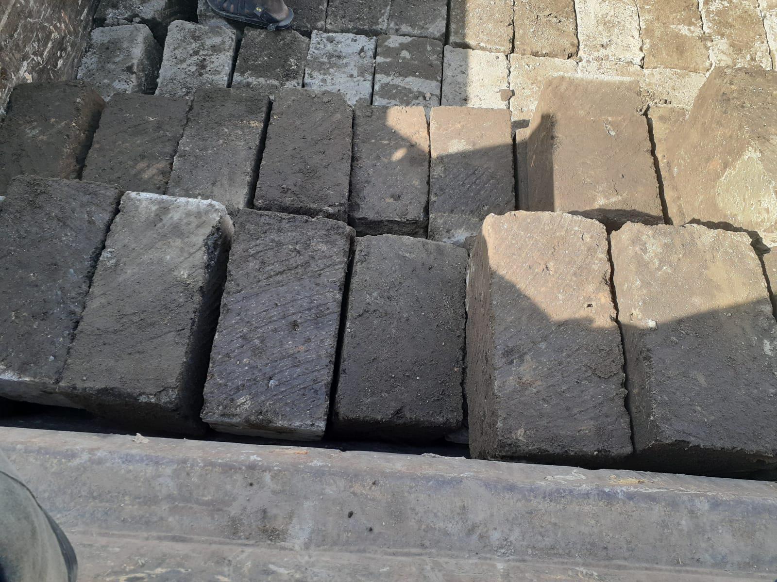 Grade 1 ndarugu stones 9 by 9